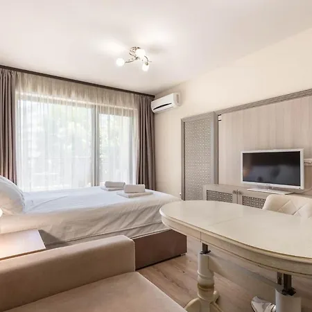 Argisht Cozy With Pool & Sea Breeze